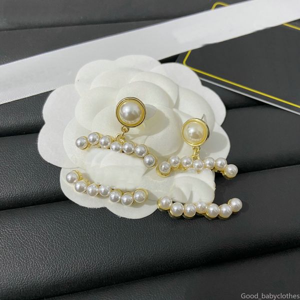 Designer jewelry Diamond Letter dangle Earrings Luxury Brand Pearl Stud Earrings Wedding Party Family Gifts Earrings
Designer jewelry Diamond Letter dangle Earrings Luxury Brand Pearl Stud Earrings Wedding Party Family Gifts Earrings