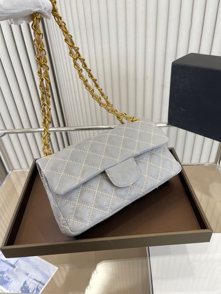 2023 Designer Bag Single Shoulder Bag Crossbody Bag Chain bag 4 colors optional 5A quality, White
2023 Designer Bag Single Shoulder Bag Crossbody Bag Chain bag 4 colors optional 5A quality, White