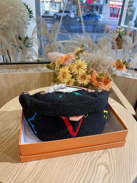 2023 plush bags leather fashion designer handbags backpack purse soft leathers material cover women ladies shoulder handbag totes cross body, Black;red
2023 plush bags leather fashion designer handbags backpack purse soft leathers material cover women ladies shoulder handbag totes cross body, Black;red