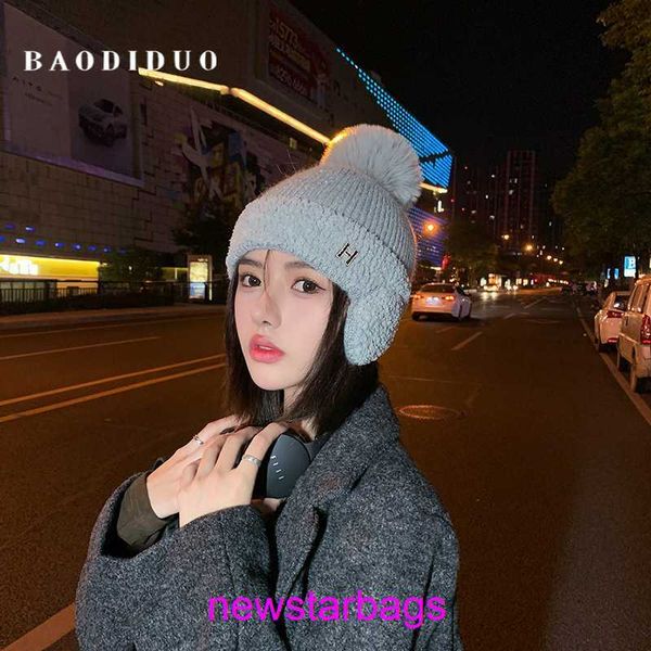 original edition designer hermsie hat for sale 9907 winter network red fashion womens korean version h mark thickened knitted wool with plus, Blue;gray
original edition designer hermsie hat for sale 9907 winter network red fashion womens korean version h mark thickened knitted wool with plus, Blue;gray