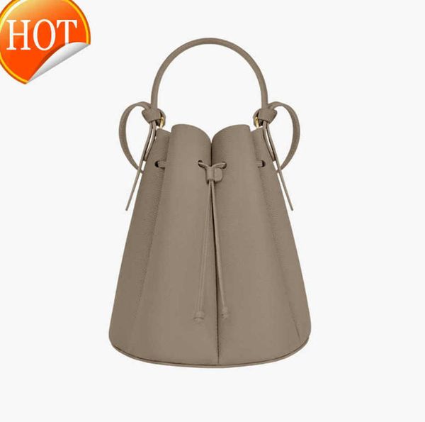 evening bags polene numero huit bucket designer full-grained leather tote crossbody gold-plated stainless-steel hardware handbags suedeesspl
evening bags polene numero huit bucket designer full-grained leather tote crossbody gold-plated stainless-steel hardware handbags suedeesspl