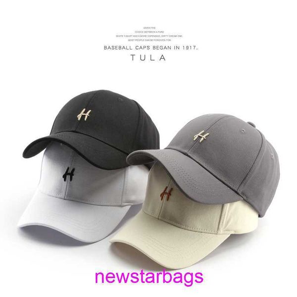 original edition designer herms hat for sale korean version female h letter embroidered cap with duck tongue outdoor sports trip male sunscr, Blue;gray
original edition designer herms hat for sale korean version female h letter embroidered cap with duck tongue outdoor sports trip male sunscr, Blue;gray