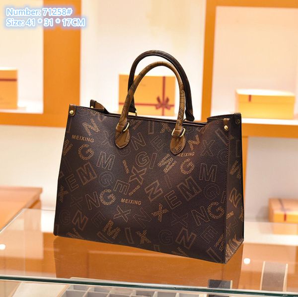 wholesale ladies shoulder bags 2 colors simple double-sided printed flower handbag classic letters bulk shopping bag elegant color matching
wholesale ladies shoulder bags 2 colors simple double-sided printed flower handbag classic letters bulk shopping bag elegant color matching