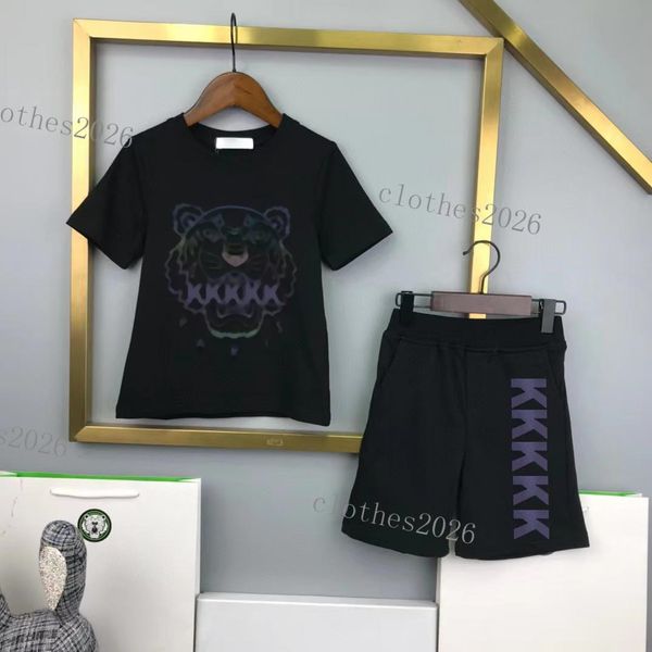 2023 kids clothing sets boys girls tracksuits suit letters print 2pcs luxury designer t shirt short pants suits chidlren casual sport clothe, White
2023 kids clothing sets boys girls tracksuits suit letters print 2pcs luxury designer t shirt short pants suits chidlren casual sport clothe, White