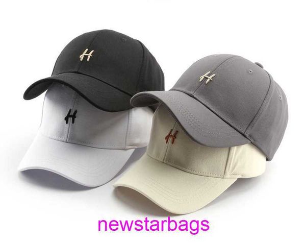 original edition designer hermsie hat for sale korean version of highquality female h letter embroidered cap outdoor sports travel male suns, Blue;gray
original edition designer hermsie hat for sale korean version of highquality female h letter embroidered cap outdoor sports travel male suns, Blue;gray