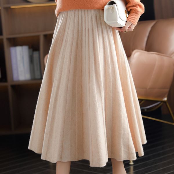 skirts autumnwinter pure cashmere high-waist pleated long skirt 100%wool women knit pack hip skirt a-line large umbrella skirt 230417, Black
skirts autumnwinter pure cashmere high-waist pleated long skirt 100%wool women knit pack hip skirt a-line large umbrella skirt 230417, Black