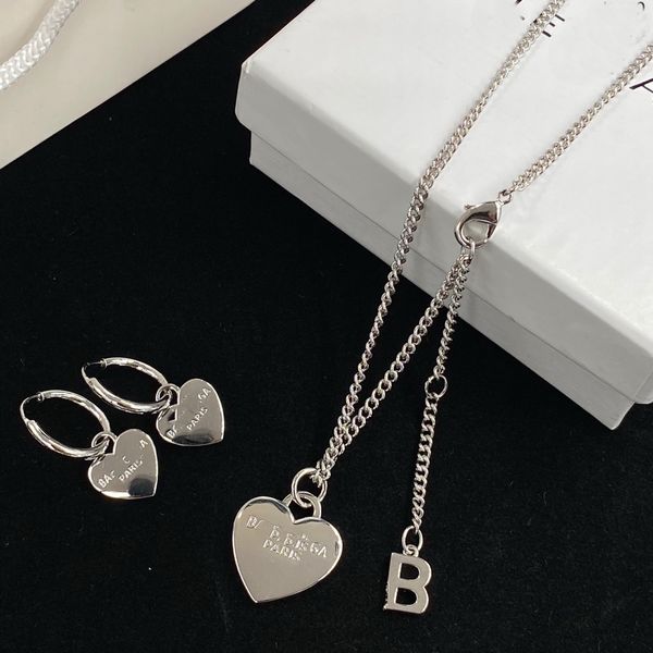 fashion classics lovers chain necklaces bracelet heart b letter pendant designer women's men's necklace earrings sets bbs2 --06, Silver
fashion classics lovers chain necklaces bracelet heart b letter pendant designer women's men's necklace earrings sets bbs2 --06, Silver