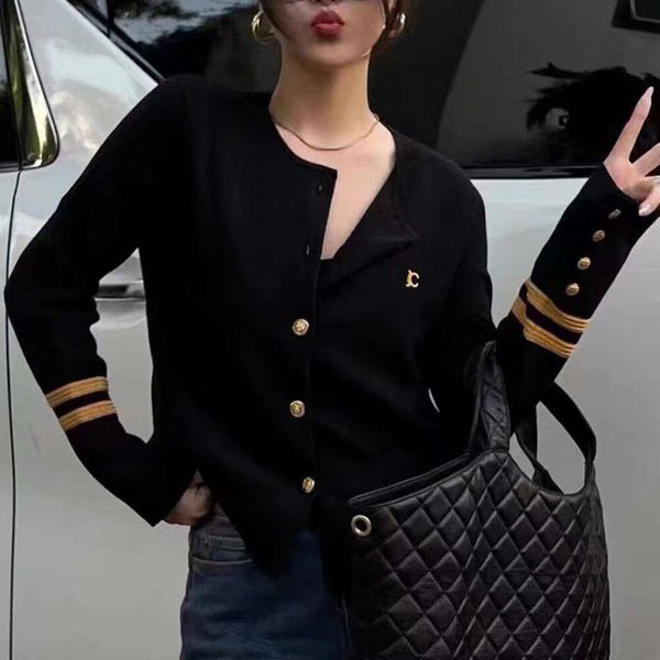 Women Sweater Coat Outerwear 2023 Autumn/Winter Contrast Stripe Pocket Single Breasted Knitted Cardigan Slim Fit Versatile Top, Black
Women Sweater Coat Outerwear 2023 Autumn/Winter Contrast Stripe Pocket Single Breasted Knitted Cardigan Slim Fit Versatile Top, Black