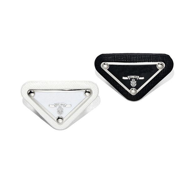 designer men women pins brooches luxurys brand letters brooch pin for suit dress pins fashion triangle jewerly highly quality, Gray
designer men women pins brooches luxurys brand letters brooch pin for suit dress pins fashion triangle jewerly highly quality, Gray
