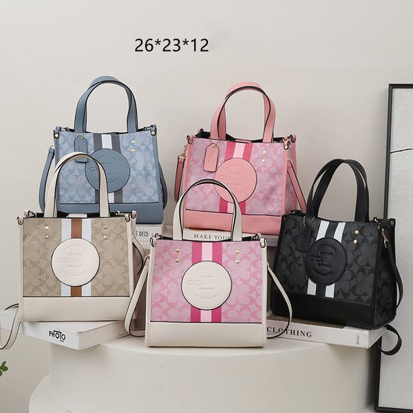 woman tote luxurys chain bag purses wallet women men card holder designer handbags backpack crossbody bags newc23
woman tote luxurys chain bag purses wallet women men card holder designer handbags backpack crossbody bags newc23