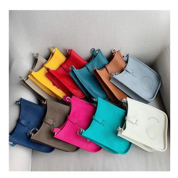 7a quality genuine leather bag hobo women's men handbags tote cross body luxury designer fashion totes wallet card pockets handbag shou
7a quality genuine leather bag hobo women's men handbags tote cross body luxury designer fashion totes wallet card pockets handbag shou