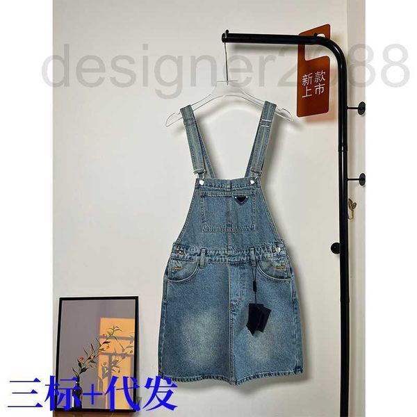 casual dresses designer 2023 spring/summer new classic triangle label washed old high waist strap denim women's izah, Black;gray
casual dresses designer 2023 spring/summer new classic triangle label washed old high waist strap denim women's izah, Black;gray