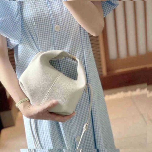 shoulder bags 2022 new polene handbag female french leather solid color bentos bag number eleven single shoulder s satchels bagsess
shoulder bags 2022 new polene handbag female french leather solid color bentos bag number eleven single shoulder s satchels bagsess
