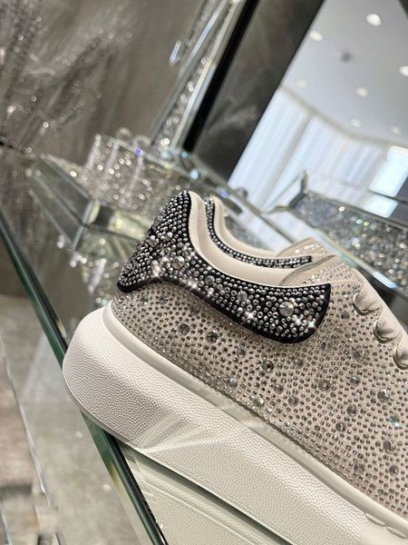 2023 new fashion luxury designer women men boots casual shoes fashion genuine leather patchwork low trainers sneakers runway high quality, Black
2023 new fashion luxury designer women men boots casual shoes fashion genuine leather patchwork low trainers sneakers runway high quality, Black