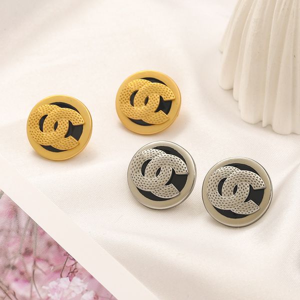 round designer letter stud earrings elegant simple style letter earring for women jewelry accessory wedding gifts high quality, Golden;silver
round designer letter stud earrings elegant simple style letter earring for women jewelry accessory wedding gifts high quality, Golden;silver