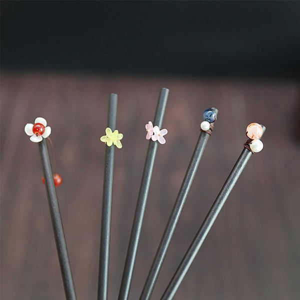 hairpins simple style small flower black wooden hairpin classic chinese style hair sticks ladies elegant hair clasp vintage headdress w0417, Golden;silver
hairpins simple style small flower black wooden hairpin classic chinese style hair sticks ladies elegant hair clasp vintage headdress w0417, Golden;silver