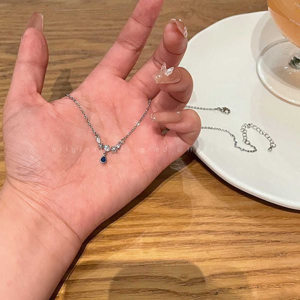 pendant necklaces blue zircon drop necklace women's summer luxury design sweet accessories z0417, Silver
pendant necklaces blue zircon drop necklace women's summer luxury design sweet accessories z0417, Silver