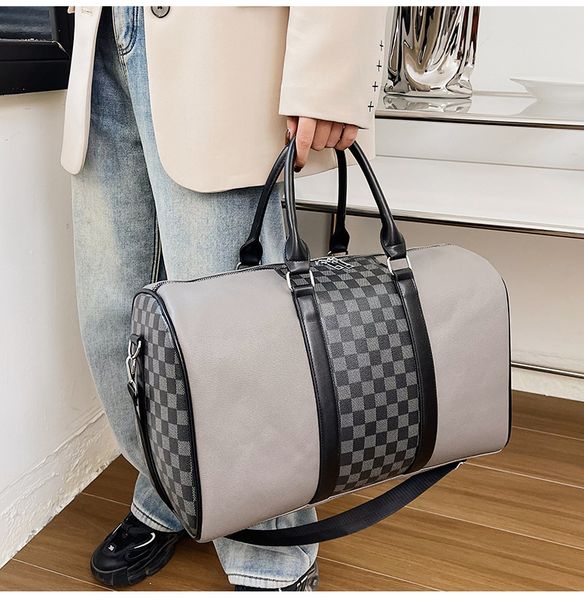 designers fashion duffel bags luxury men women female travel bags leather handbags large capacity holdall carry on luggage overnight weekend
designers fashion duffel bags luxury men women female travel bags leather handbags large capacity holdall carry on luggage overnight weekend