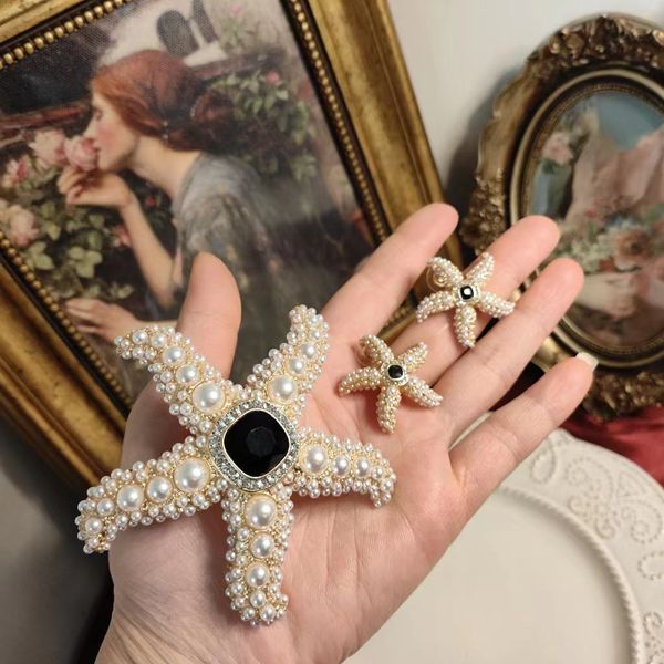 brooches high-quality diamond-encrusted pearl starfish luxury designer brooch earring set, Gray
brooches high-quality diamond-encrusted pearl starfish luxury designer brooch earring set, Gray