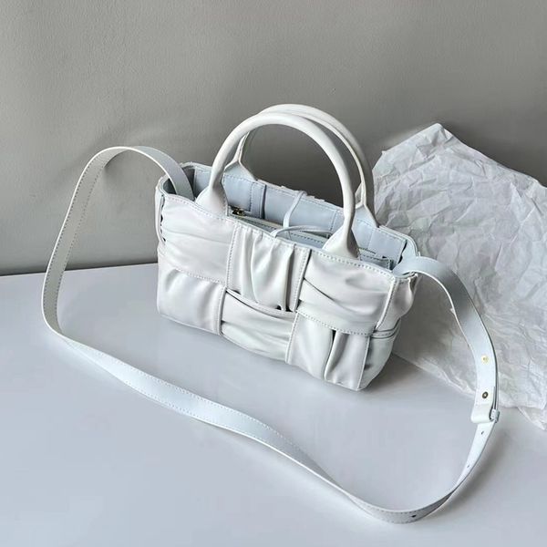 7a fashion handbags designer handbag arco the tote bag women shoulder bag braided leather pleated design small shopping bag wallet luxury cr
7a fashion handbags designer handbag arco the tote bag women shoulder bag braided leather pleated design small shopping bag wallet luxury cr