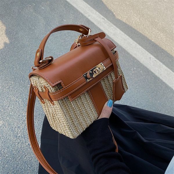 evening bags fashion box straw women handbags designer wicker woven shoulder crossbody chic lock pu summer beach rattan small flap 230417
evening bags fashion box straw women handbags designer wicker woven shoulder crossbody chic lock pu summer beach rattan small flap 230417