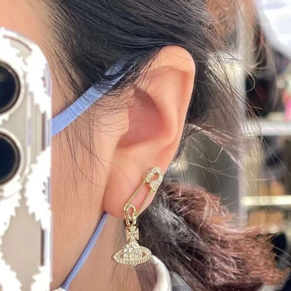 Empress Dowager Dowager's Pins Saturn viviene westwood Earrings Women's Classic Pins Series Temperament Long Saturn Pins Earrings
Empress Dowager Dowager's Pins Saturn viviene westwood Earrings Women's Classic Pins Series Temperament Long Saturn Pins Earrings