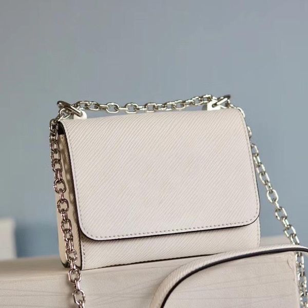 women chain shoulder bags messenger purse handbags grain genuine leather twist lock water ripple wavy bottom hasp 2023, Black;red
women chain shoulder bags messenger purse handbags grain genuine leather twist lock water ripple wavy bottom hasp 2023, Black;red