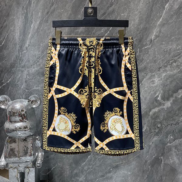 designer brand new men's shorts luxury five-point pants sports trend breathable brand beach shorts, White;black
designer brand new men's shorts luxury five-point pants sports trend breathable brand beach shorts, White;black