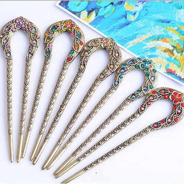 hairpins 1pc vintage boho u-shaped crystal hair stick double prong rhinestone hairpin metal hair forks women hairpin styling tool w0417, Golden;silver
hairpins 1pc vintage boho u-shaped crystal hair stick double prong rhinestone hairpin metal hair forks women hairpin styling tool w0417, Golden;silver