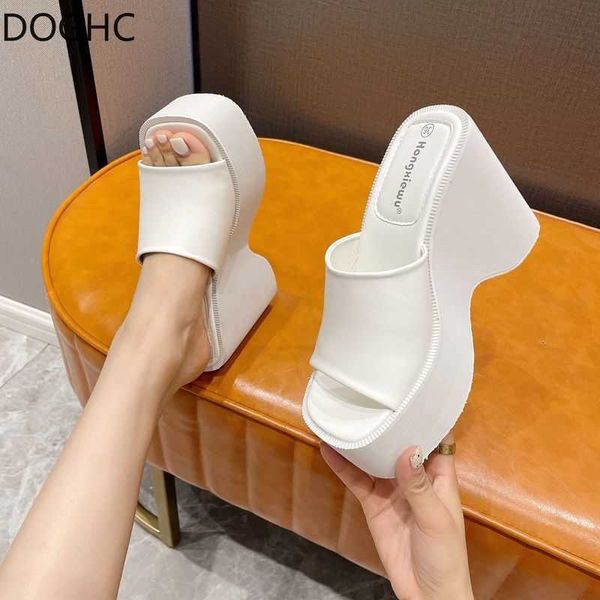 slippers tamanho grande 43 vero preto branco chunky salto alto mulas lazer na moda plataforma cunhas sandlias sapatos para mulher 2022 j2304, Black
slippers tamanho grande 43 vero preto branco chunky salto alto mulas lazer na moda plataforma cunhas sandlias sapatos para mulher 2022 j2304, Black