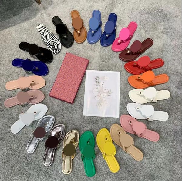 designer t-shaped leather slippers hollow out lady sandals open-toed flip flops summer luxury fashion sandals size35-42, Black
designer t-shaped leather slippers hollow out lady sandals open-toed flip flops summer luxury fashion sandals size35-42, Black