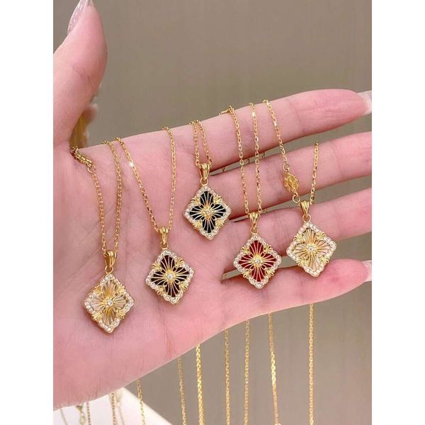 Classic designer necklace jewelry buccellati Jewelry luxury brand V Gold Plated 18K Rose Gold Hollow Set with Diamonds Brushed Enamel Four Leaf Grass Double Sided
Classic designer necklace jewelry buccellati Jewelry luxury brand V Gold Plated 18K Rose Gold Hollow Set with Diamonds Brushed Enamel Four Leaf Grass Double Sided