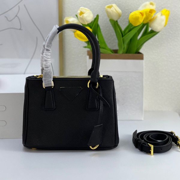r crossbody bag womens stylish shoulder bag portable handbag classic vintage wallet card bag large capacity package
r crossbody bag womens stylish shoulder bag portable handbag classic vintage wallet card bag large capacity package