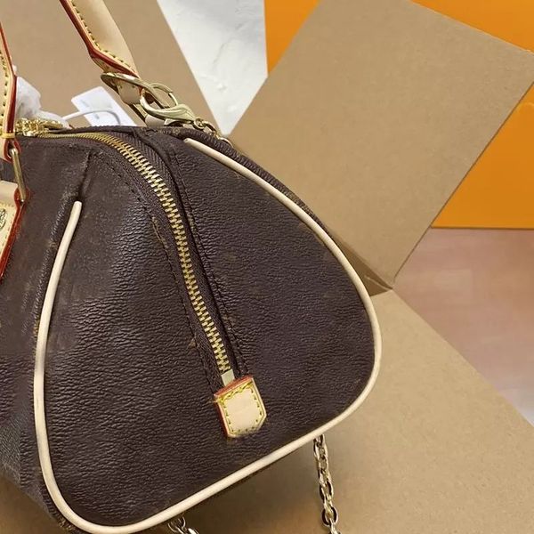 crossbody shoulder bag vintage handbag lady tots fashion letter cavas genuine leather hand bags wallet detchable golden chain zipper purse 2, Black;red
crossbody shoulder bag vintage handbag lady tots fashion letter cavas genuine leather hand bags wallet detchable golden chain zipper purse 2, Black;red