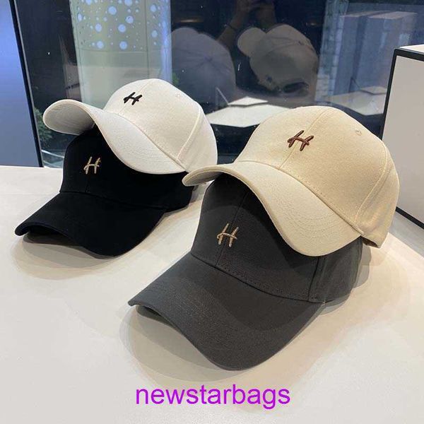 designer herms hat for outlet female spring and autumn korean edition casual versatile baseball cap male embroidery h letter duck tongue sum, Blue;gray
designer herms hat for outlet female spring and autumn korean edition casual versatile baseball cap male embroidery h letter duck tongue sum, Blue;gray