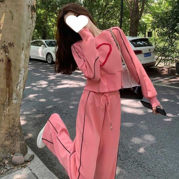 xiaoxiangfeng leisure sports set women's winter 2022 new design sense fashion sweater wide leg pants loose two piece, Black;white
xiaoxiangfeng leisure sports set women's winter 2022 new design sense fashion sweater wide leg pants loose two piece, Black;white