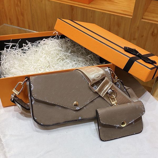 luxury designer handbag nylon messenger bag classic three-piece suit ladies underarm shoulder wallet fashion retro star
luxury designer handbag nylon messenger bag classic three-piece suit ladies underarm shoulder wallet fashion retro star