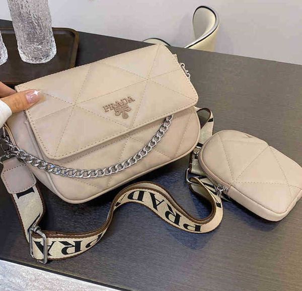 shopping bags factory super discount 73% off fengxiang lock chain single shoulder oblique span net red small square designer bagfas
shopping bags factory super discount 73% off fengxiang lock chain single shoulder oblique span net red small square designer bagfas