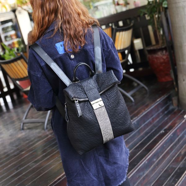 2023 new european and american backpack women's bag fashion trend soft leather backpack buckle casual versatile large capacity schoolba
2023 new european and american backpack women's bag fashion trend soft leather backpack buckle casual versatile large capacity schoolba