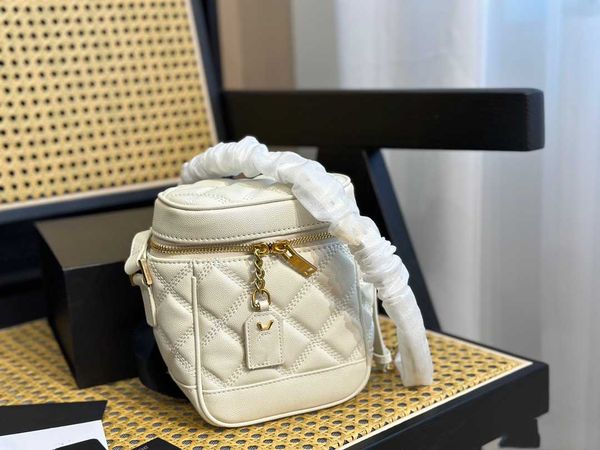 Designer fashion bags luxury sac for womens season style handbags crossbody leather ladies totes thee colors, White
Designer fashion bags luxury sac for womens season style handbags crossbody leather ladies totes thee colors, White