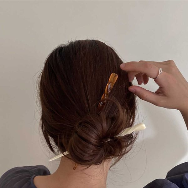 hairpins 1pc korea vintage leopard printed acetate hair sticks hairpins for women styling hair accessories hair clips w0417, Golden;silver
hairpins 1pc korea vintage leopard printed acetate hair sticks hairpins for women styling hair accessories hair clips w0417, Golden;silver