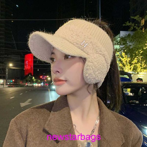 original edition designer herms hat for sale women's winter riding knitted ear protection duck tongue fashion versatile plus plush warm, Blue;gray
original edition designer herms hat for sale women's winter riding knitted ear protection duck tongue fashion versatile plus plush warm, Blue;gray