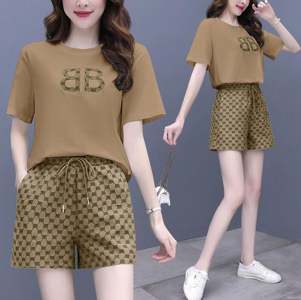 women's tracksuits two piece shorts sweat suit embroidered t-shirt with short set gym outfit fashion letter tracksuit khaki green 2 col, Gray
women's tracksuits two piece shorts sweat suit embroidered t-shirt with short set gym outfit fashion letter tracksuit khaki green 2 col, Gray