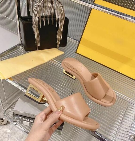 luxury brands women slippers baguette slides black white nappa leather pumps shoes buckled slides summer designer sandals slipper 35-42
luxury brands women slippers baguette slides black white nappa leather pumps shoes buckled slides summer designer sandals slipper 35-42