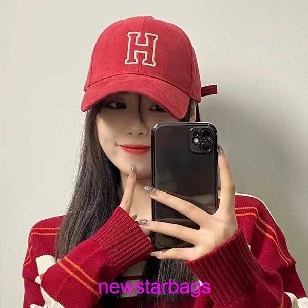 original edition designer herms hat for sale spring and autumn new baseball cap womens sunshade sunscreen snowflake mesh red hshaped tide du, Blue;gray
original edition designer herms hat for sale spring and autumn new baseball cap womens sunshade sunscreen snowflake mesh red hshaped tide du, Blue;gray