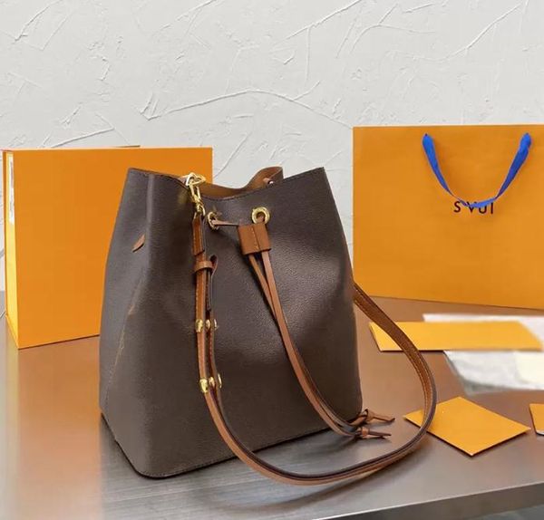 elling fashion shopping bag love v pu leather handbag large canvas shopping bag brown bag2023, Red;black
elling fashion shopping bag love v pu leather handbag large canvas shopping bag brown bag2023, Red;black