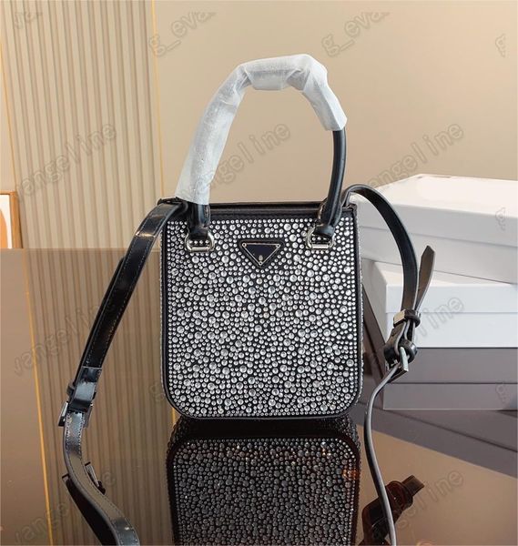 brand fashion triangle underarm bag designer lady's full diamond tote flash cross-body bag with box
brand fashion triangle underarm bag designer lady's full diamond tote flash cross-body bag with box