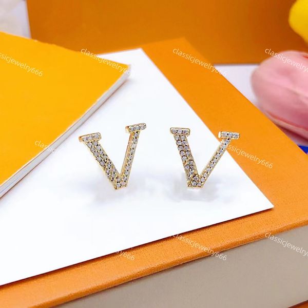 designer gold earrings, women's classic brand earrings, 18k diamond jewelry, small diamond earrings, factory gift box, White
designer gold earrings, women's classic brand earrings, 18k diamond jewelry, small diamond earrings, factory gift box, White