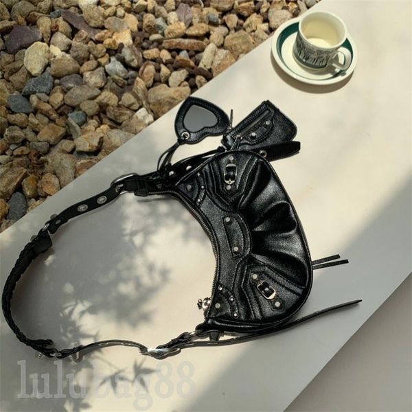 designer bags for women travel crossbody bag tote le cagole leather vinyage lady sac a main mini mirrors love luxurys handbags heart popular
designer bags for women travel crossbody bag tote le cagole leather vinyage lady sac a main mini mirrors love luxurys handbags heart popular
