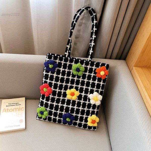 shoulder bags 2022 brand woven shoulder bags for women handwoven tote bag flower hollow knitted purses and handbags designer shopping bag
shoulder bags 2022 brand woven shoulder bags for women handwoven tote bag flower hollow knitted purses and handbags designer shopping bag